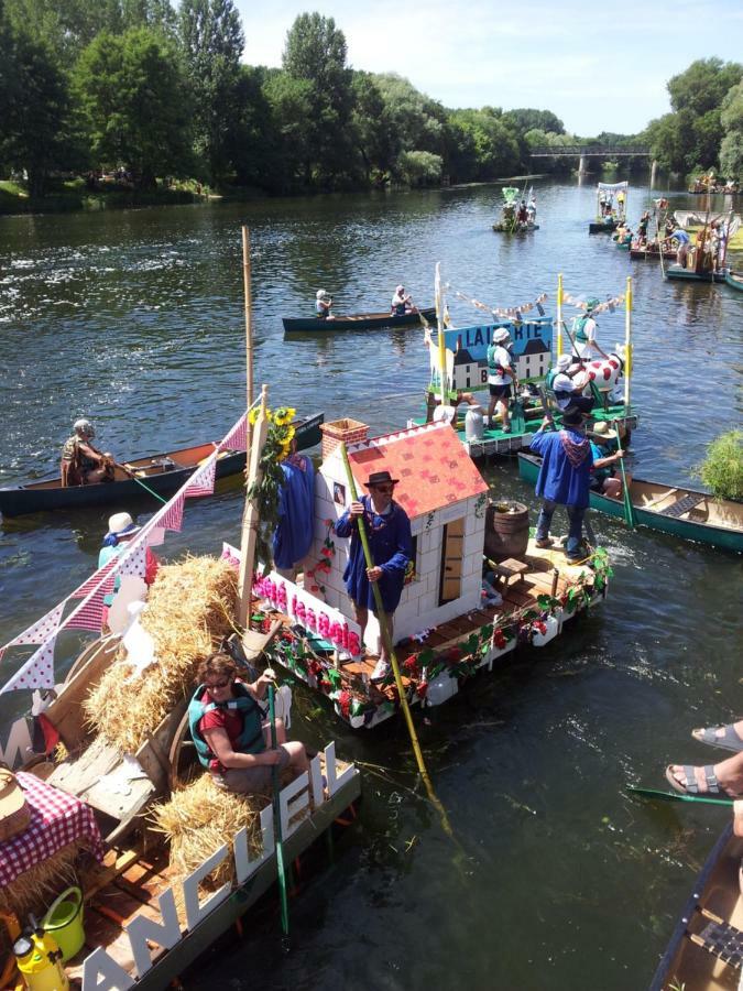 ホテル Le Moulin Du Bourg Epeigne-les-Bois エクステリア 写真